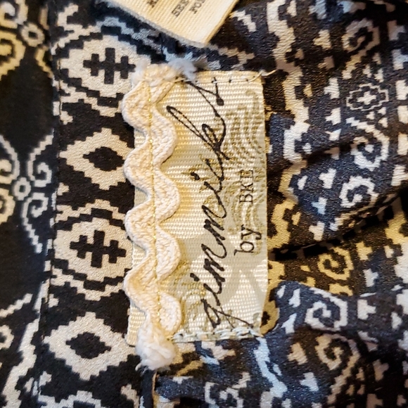 Gimmicks by BKE Top - Picture 4 of 5